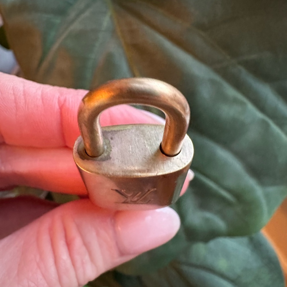 Louis Vuitton Brass Padlock with Key - 301 - Picture 3 of 5